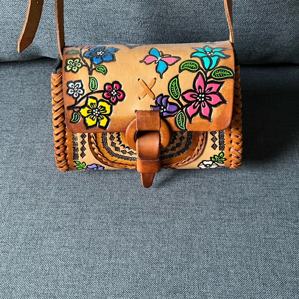 SO CUTE! Hand-Painted Floral Leather BOHO, HIPPIE Crossbody Bag - Tan - Picture 2 of 6
